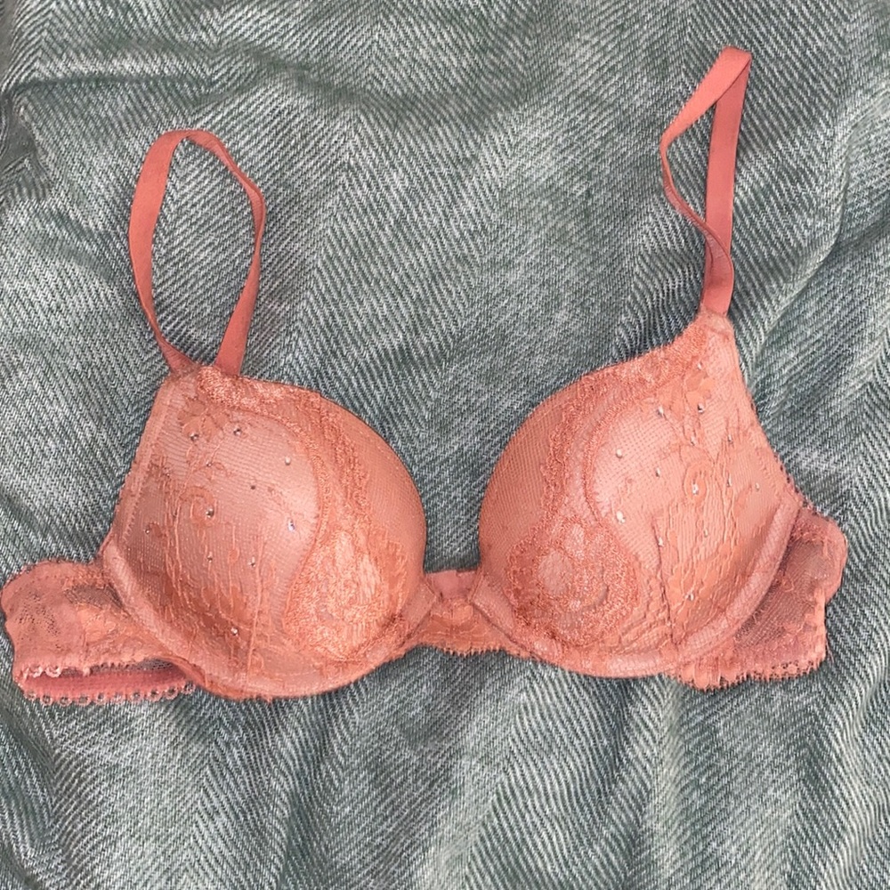 Victoria’s Secret blush bedazzled bra 32A
